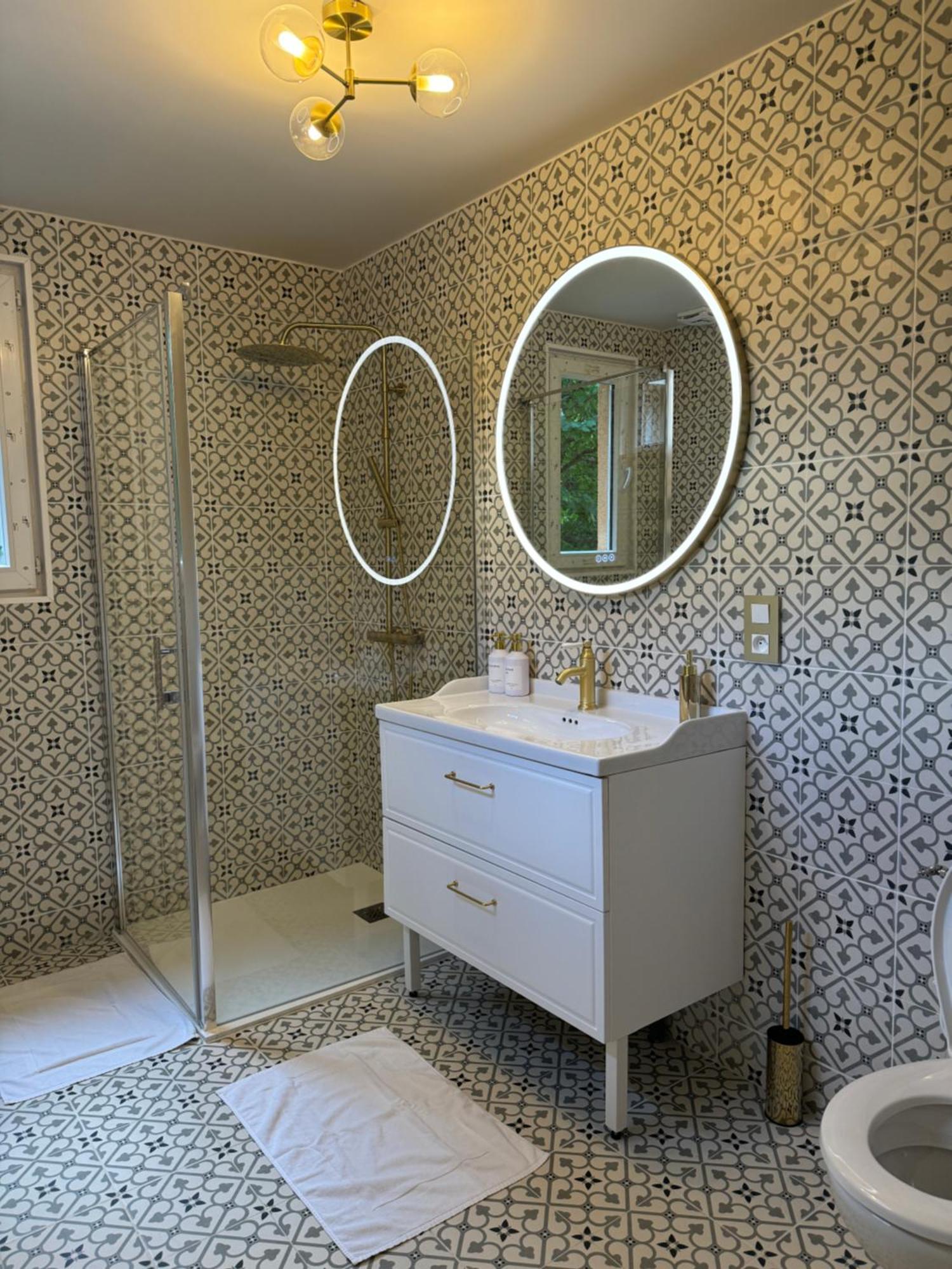 Erawan Boutique Hotel Évreux Extérieur photo