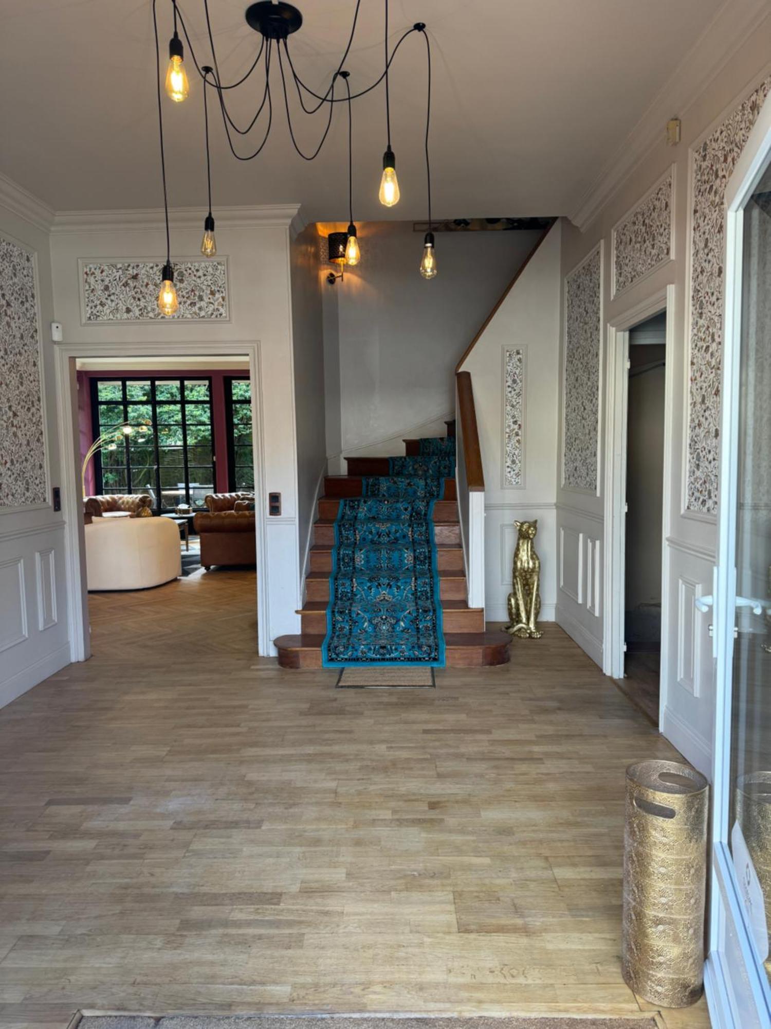 Erawan Boutique Hotel Évreux Extérieur photo